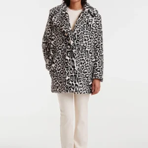 Abrigo con estampado animal print blanco
